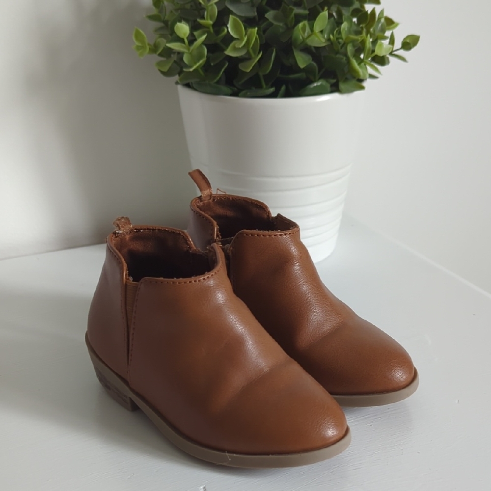 Old Navy Toddler Girl Short Boots